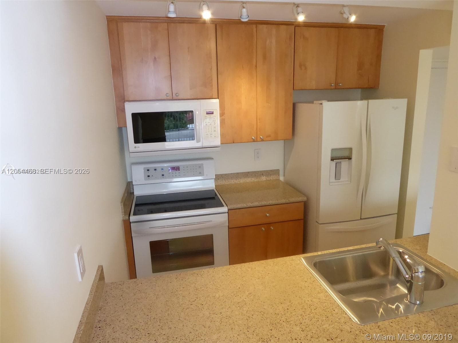 CORAL WAY MANOR · #503 in Miami - Photo 5