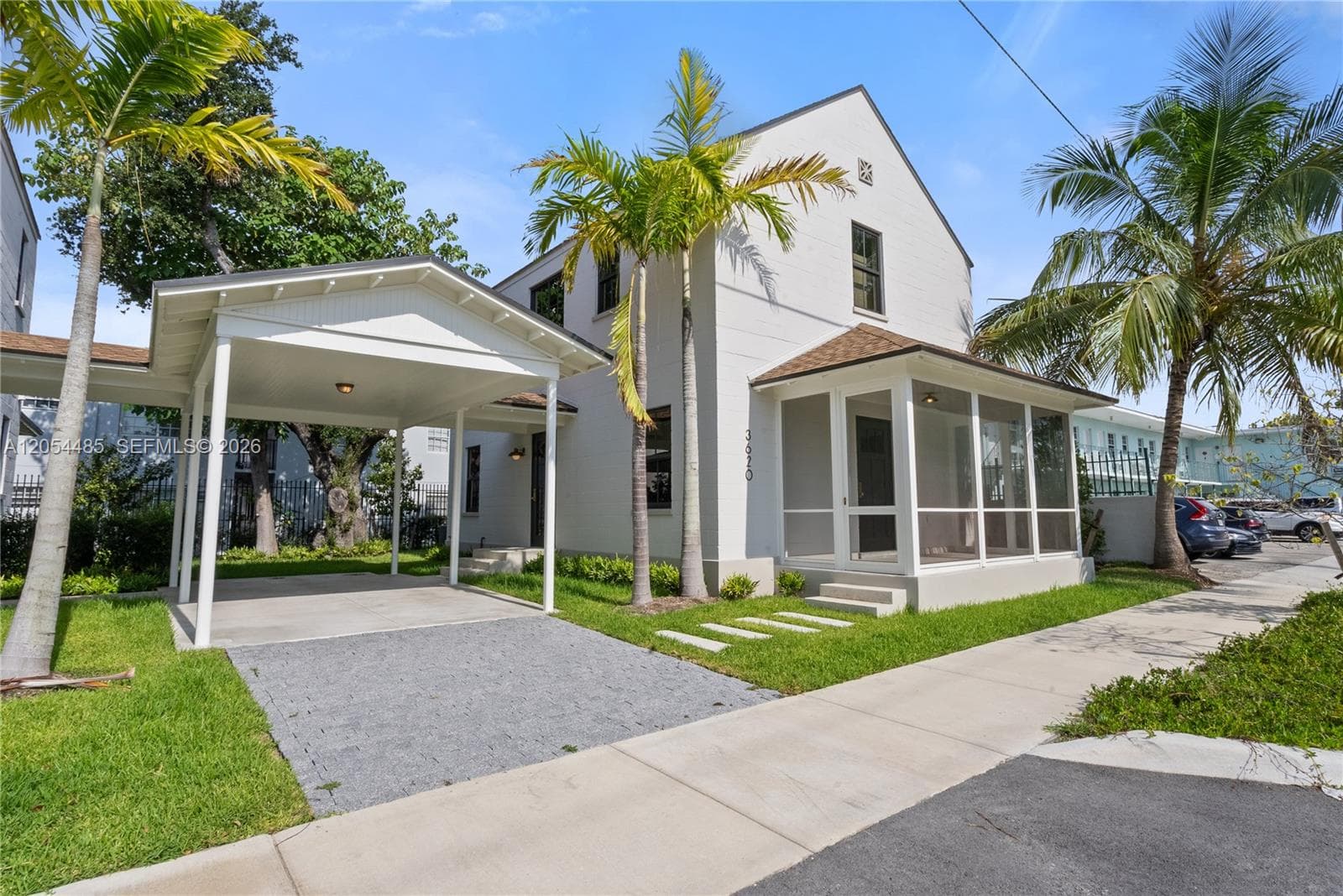 3620 Plaza Street photo 1
