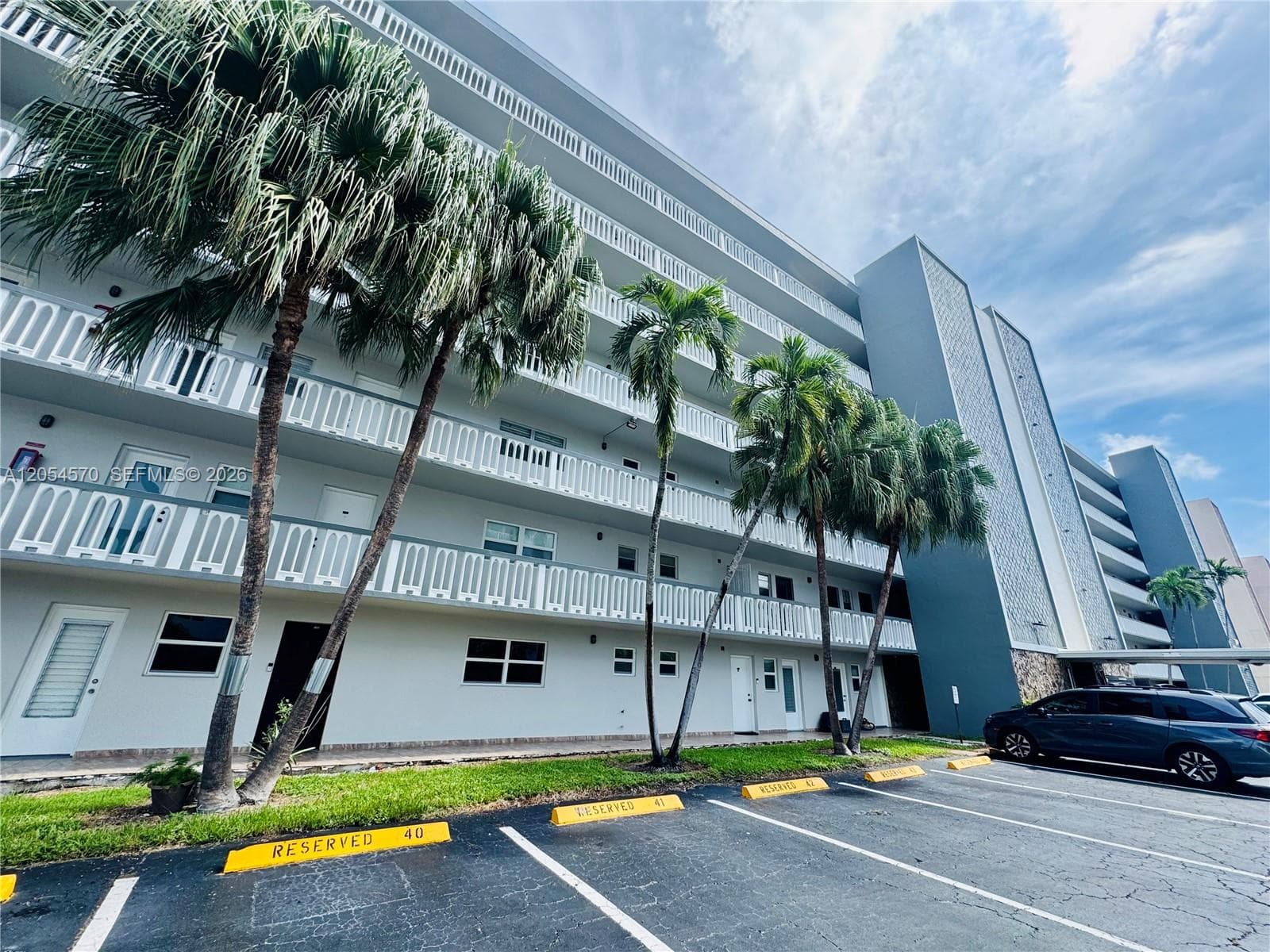 MEADOWBROOK CONDO APTS BL · #502 in Hallandale Beach - Photo 17