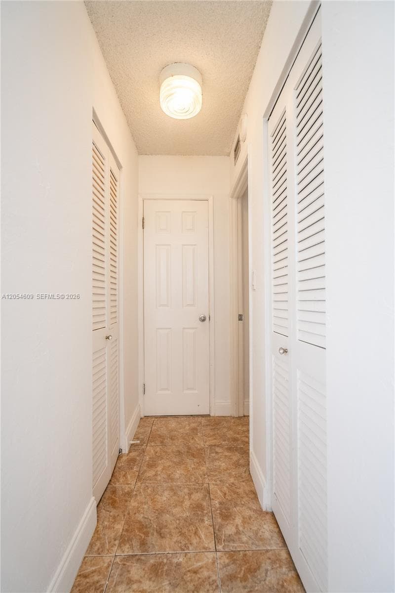 BYRON GARDENS CONDO · #207 in Miami Beach - Photo 24