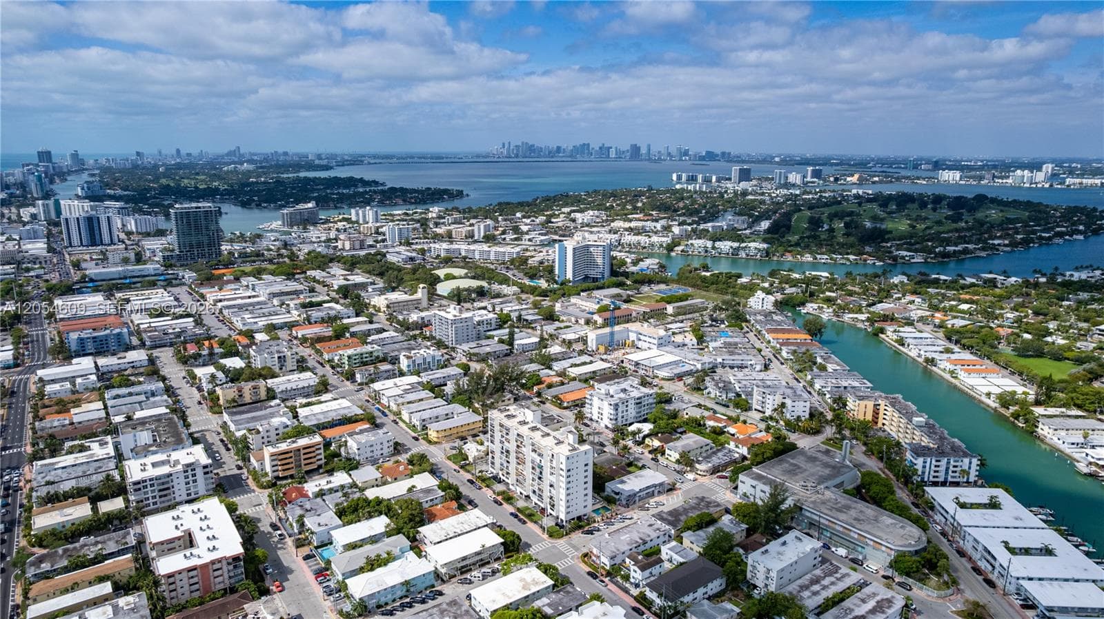 BYRON GARDENS CONDO · #207 in Miami Beach - Photo 38