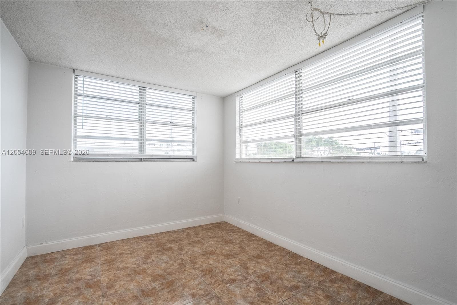 BYRON GARDENS CONDO · #207 in Miami Beach - Photo 11