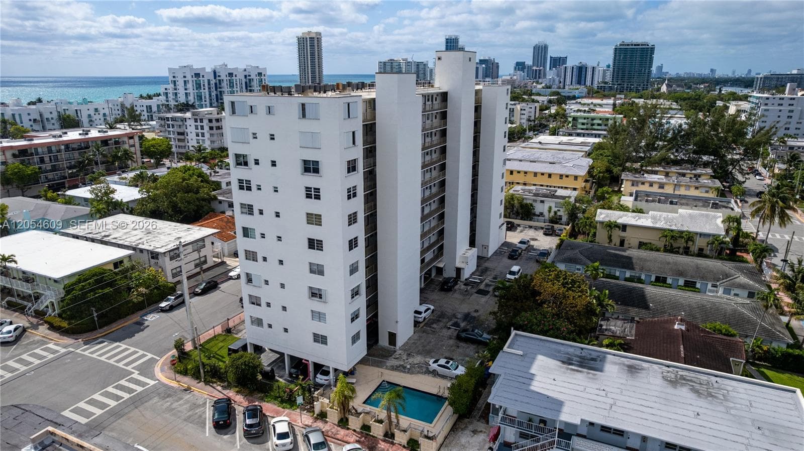 BYRON GARDENS CONDO · #207 in Miami Beach - Photo 40