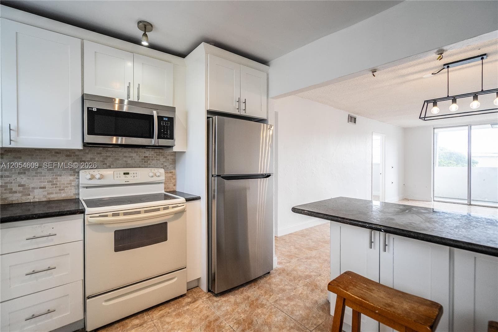 BYRON GARDENS CONDO · #207 in Miami Beach - Photo 8