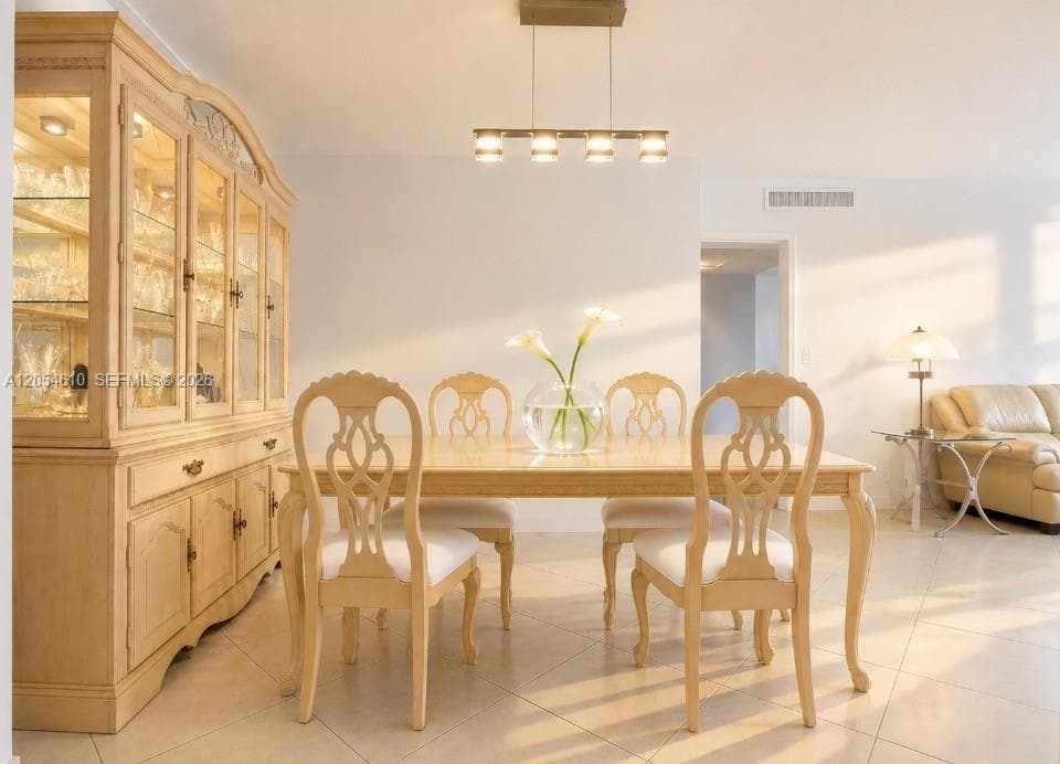 DINING ROOM LIVING ROOM AREA