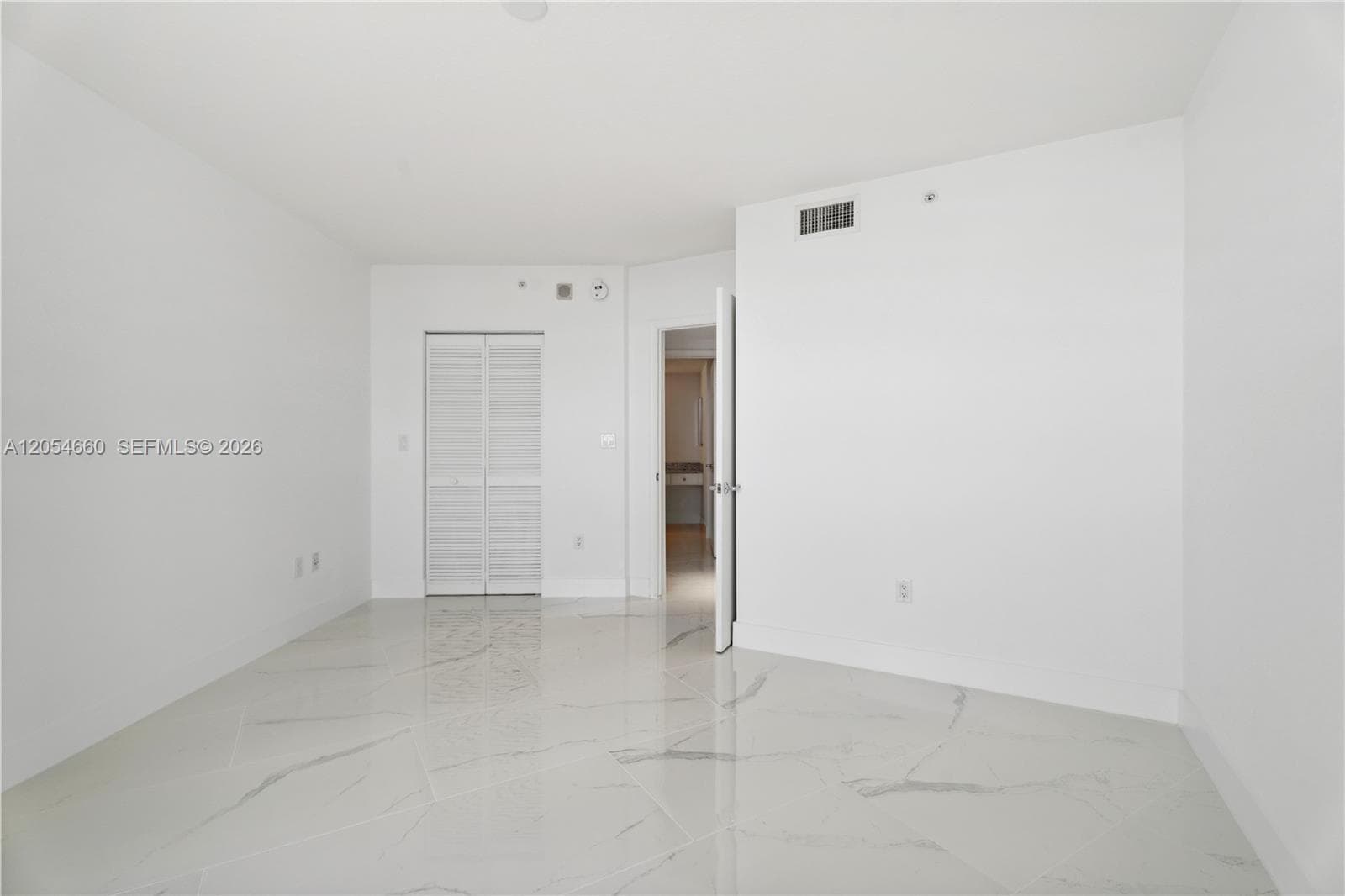 TURNBERRY · #2506 in Aventura - Photo 8