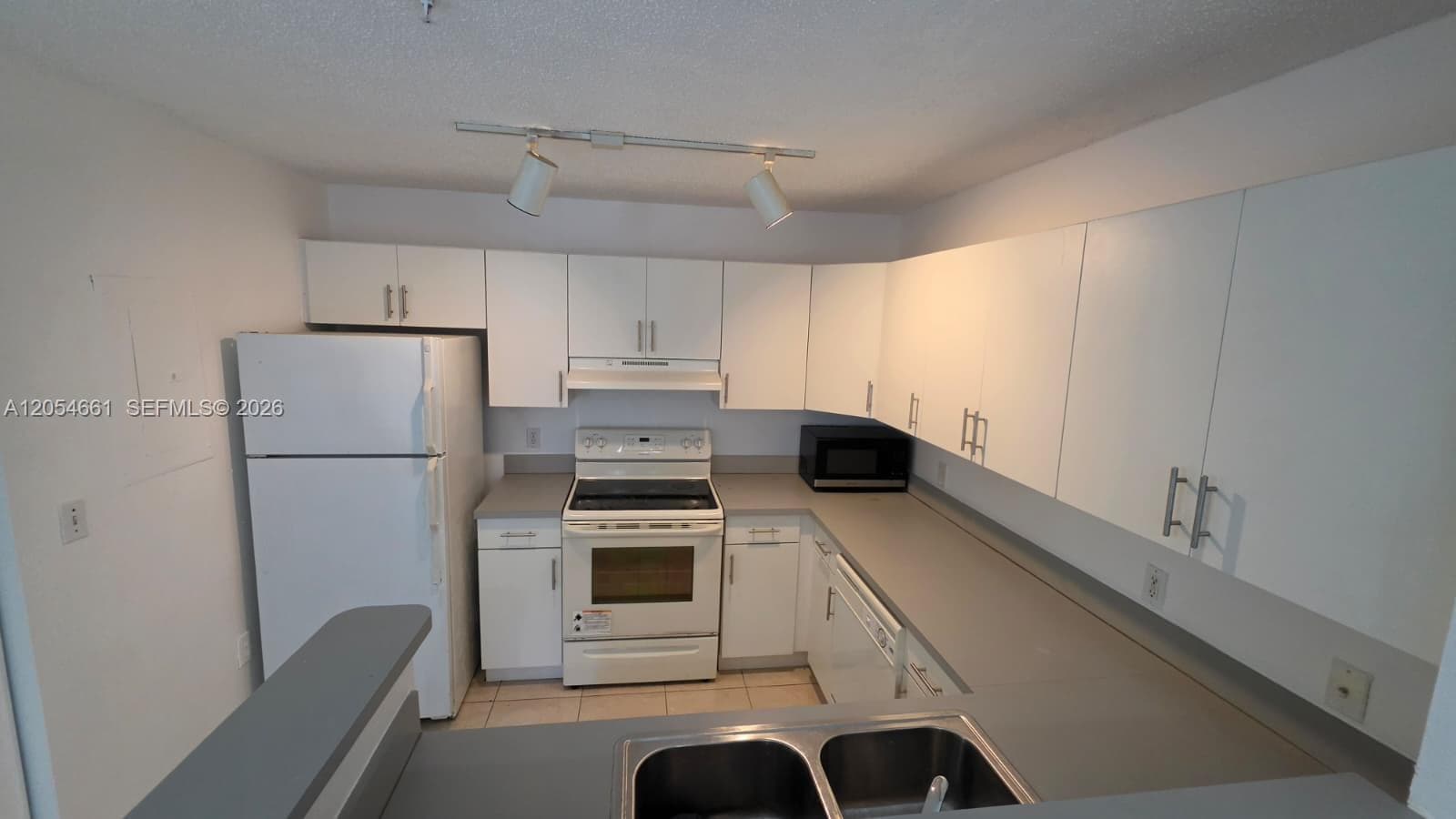 ENCLAVE AT DORAL CONDO NO · #201-9 in Doral - Photo 5