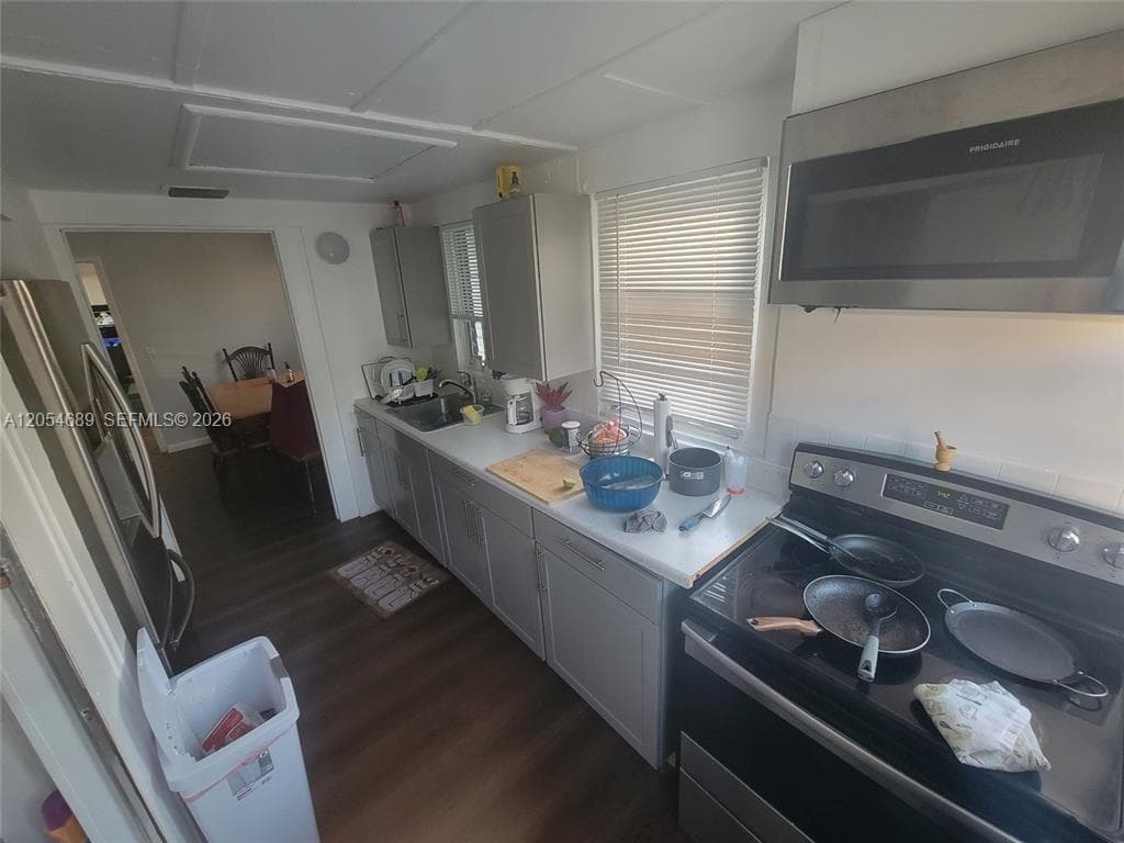 1711 Jackson St photo 2