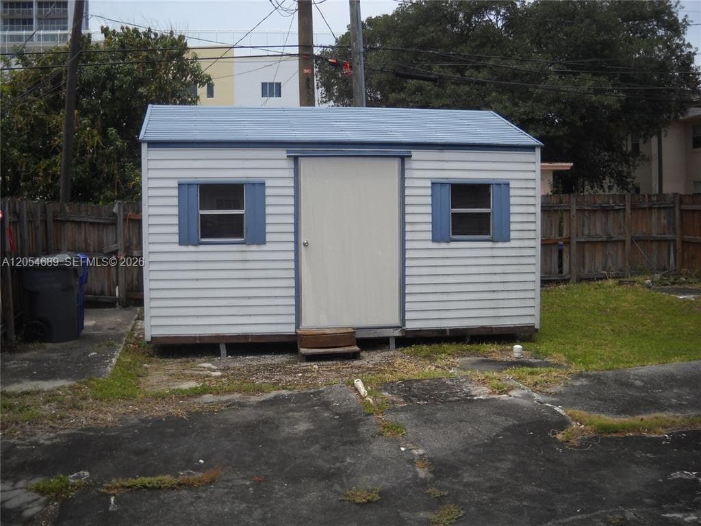 1711 Jackson St photo 4