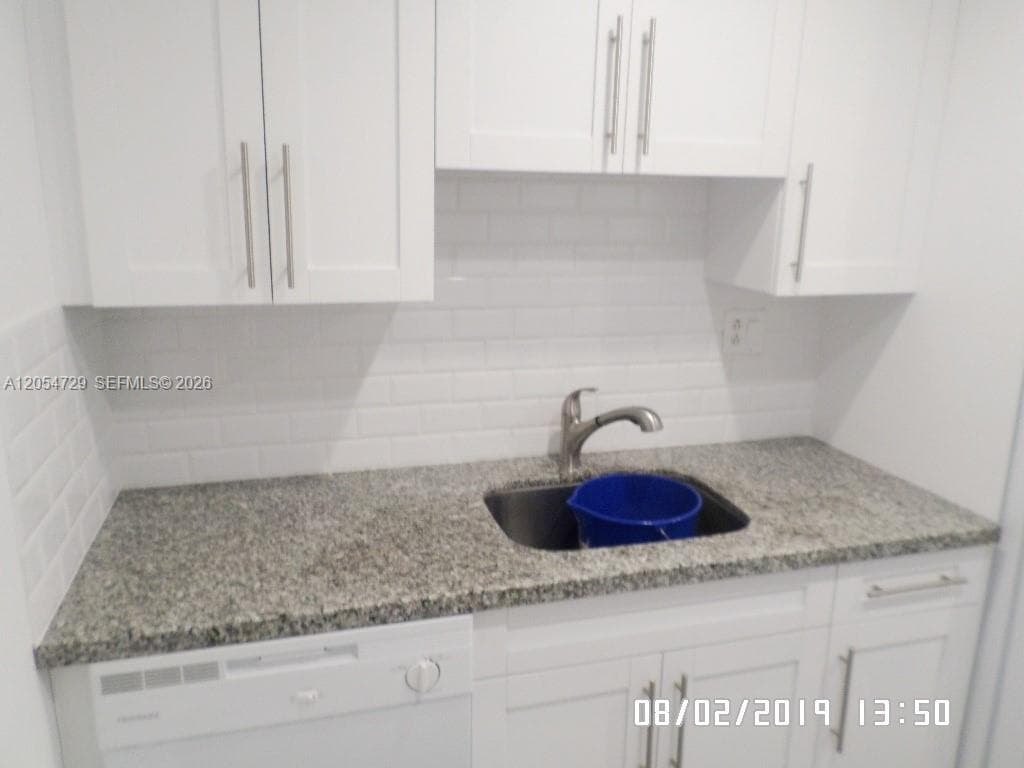 1865 79 ST CAUSEWAY # 6J NORTH BAY