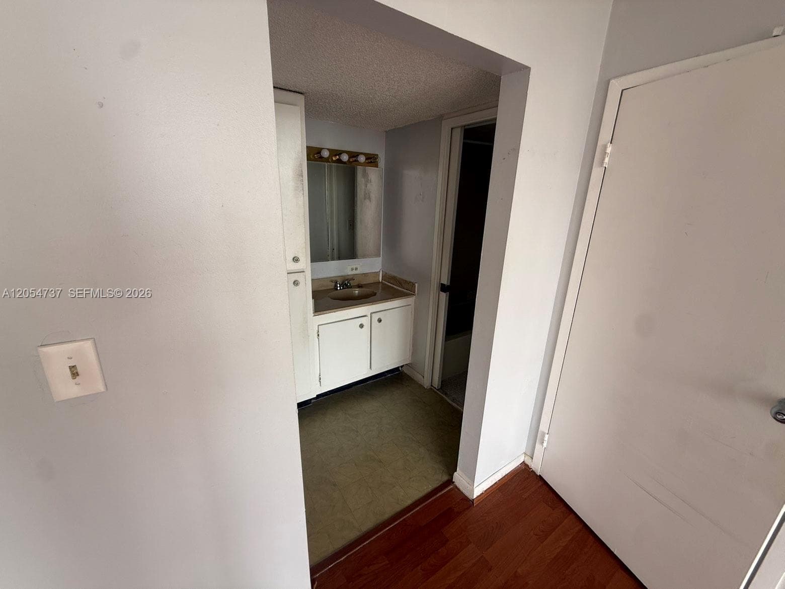 PLAZA OF AMERICAS CONDO · #912 in Sunny Isles Beach - Photo 8