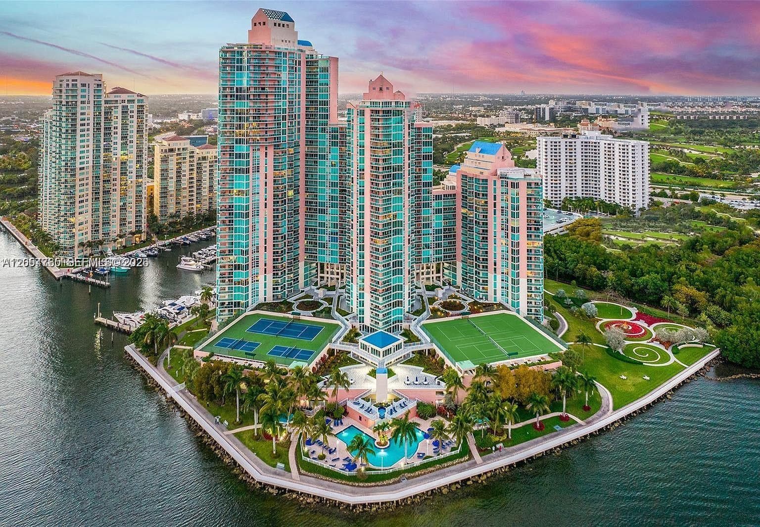 Hidden Bay · #706 in Aventura - Photo 17
