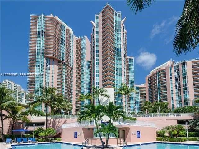 Hidden Bay · #706 in Aventura - Photo 16