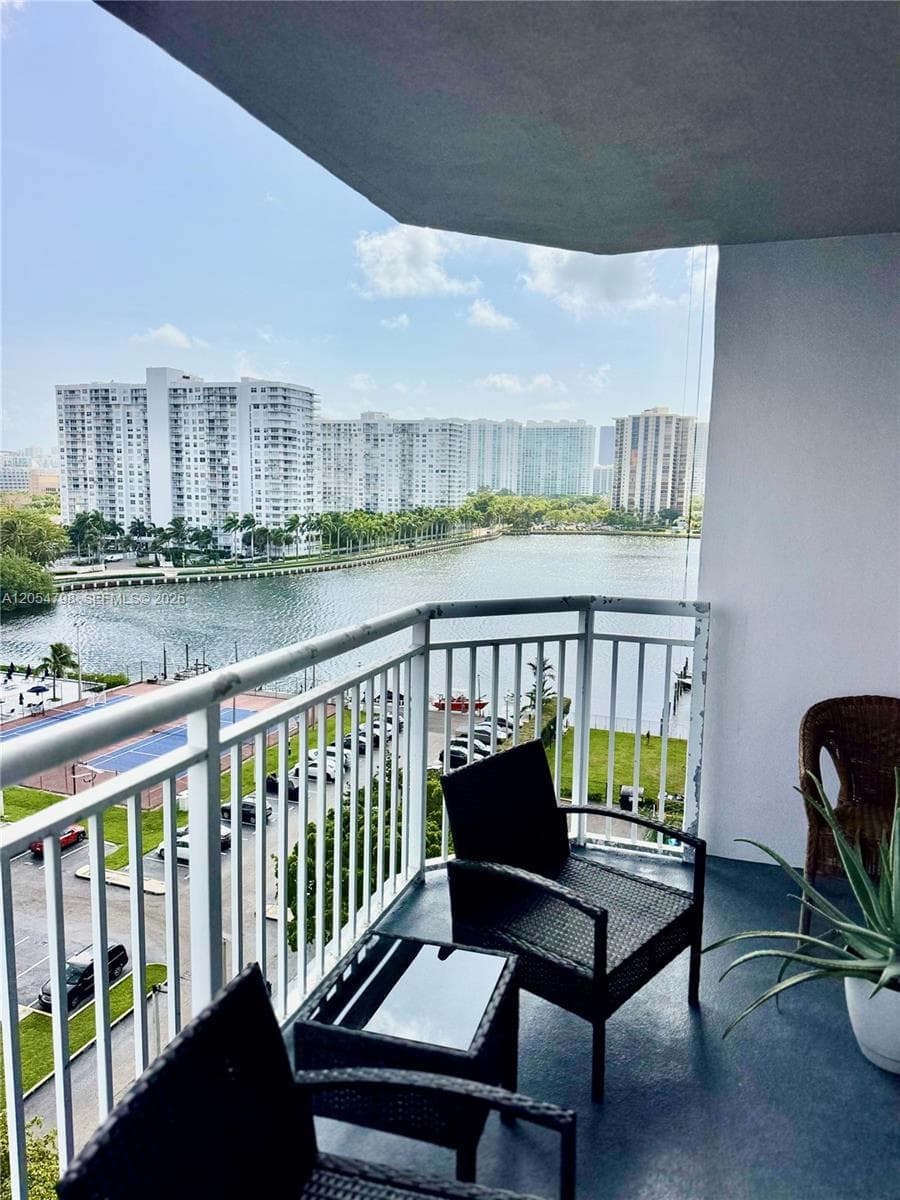 DEL PRADO · #1002 in Aventura - Photo 28