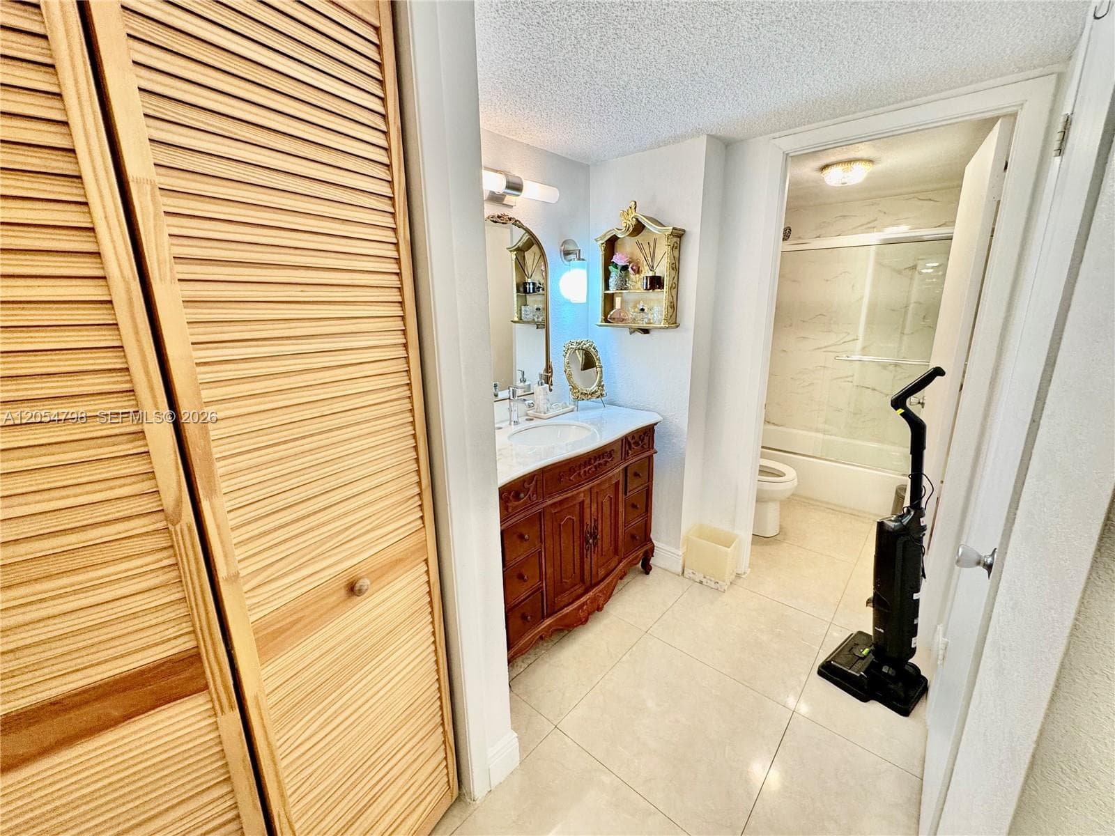 DEL PRADO · #1002 in Aventura - Photo 10