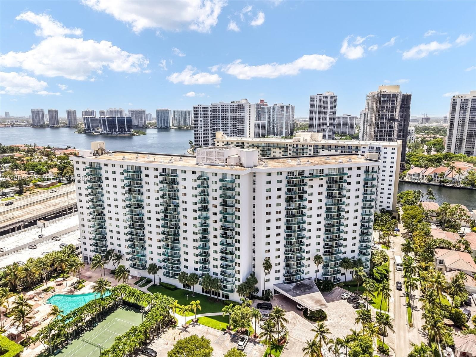 OCEANVIEW BUILDING B · #1423 in Sunny Isles Beach - Photo 1