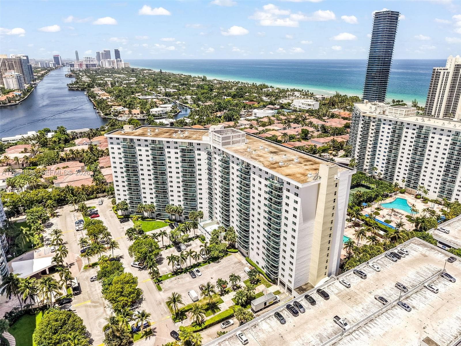 OCEANVIEW BUILDING B · #1423 in Sunny Isles Beach - Photo 4