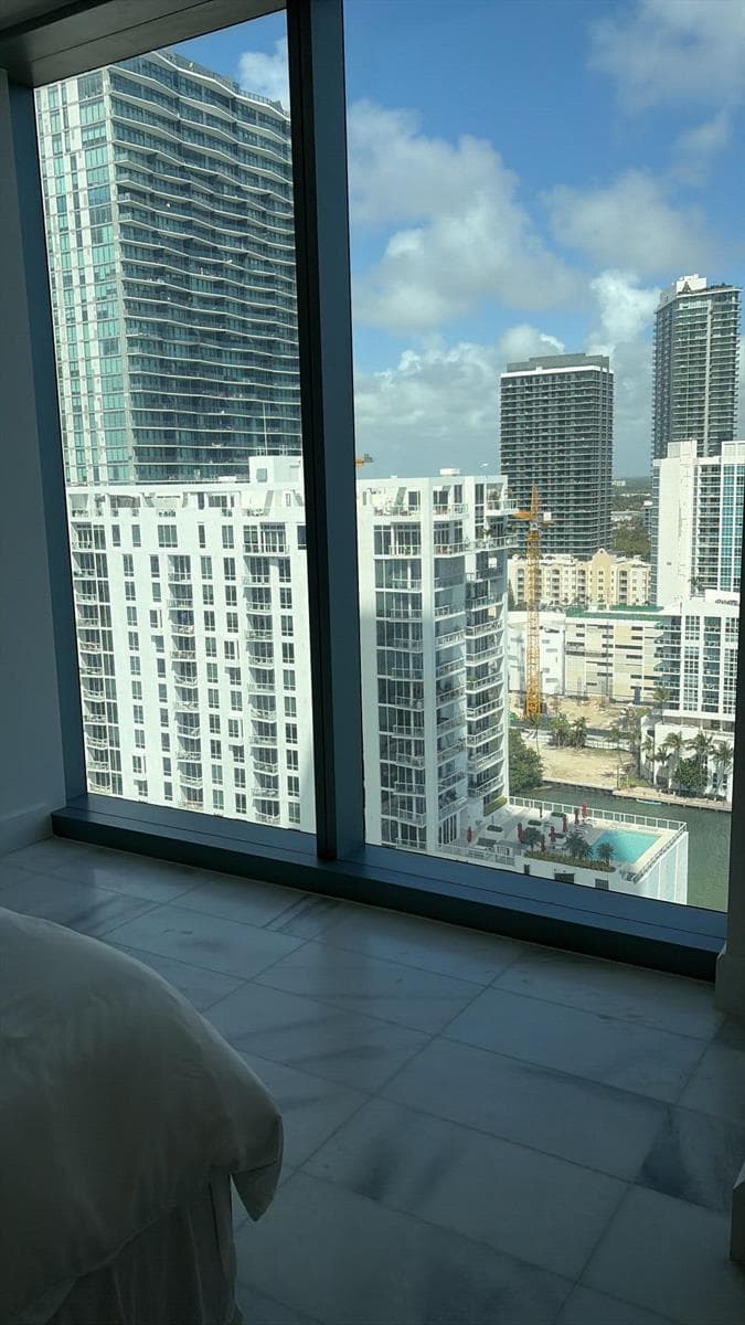 700NE26thTerrace_70276_6