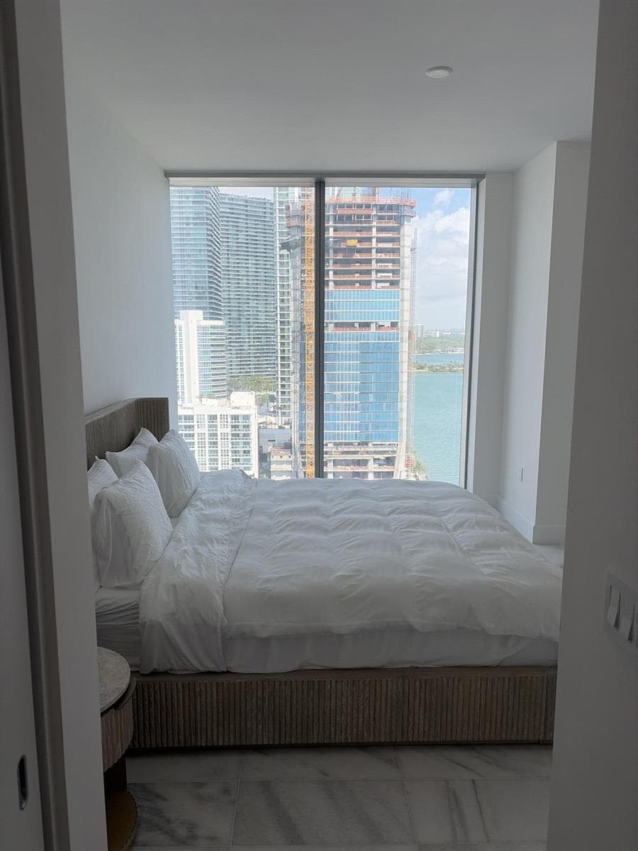 700NE26thTerrace_70276_4
