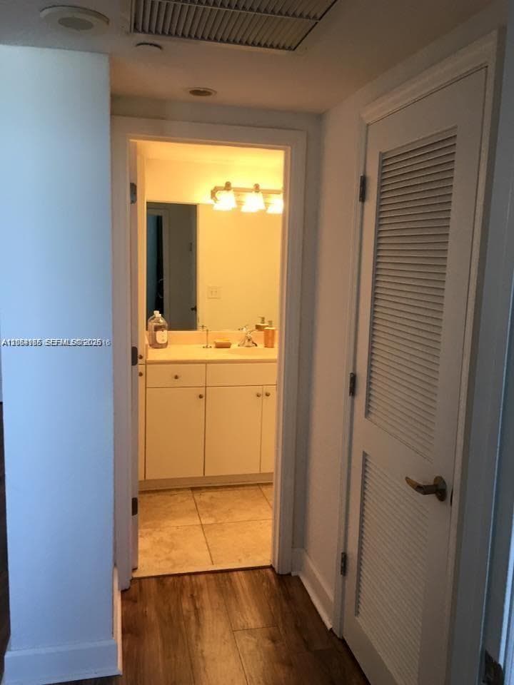 401 BLU OF NORTH BEACH CO · #905 in Miami Beach - Photo 13