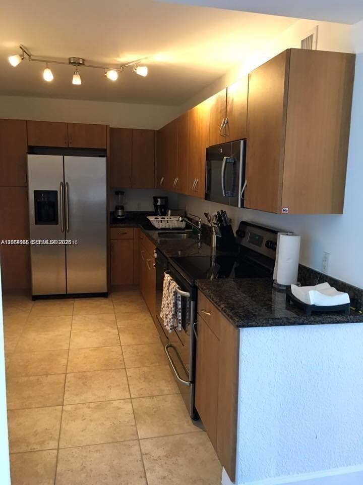 401 BLU OF NORTH BEACH CO · #905 in Miami Beach - Photo 16