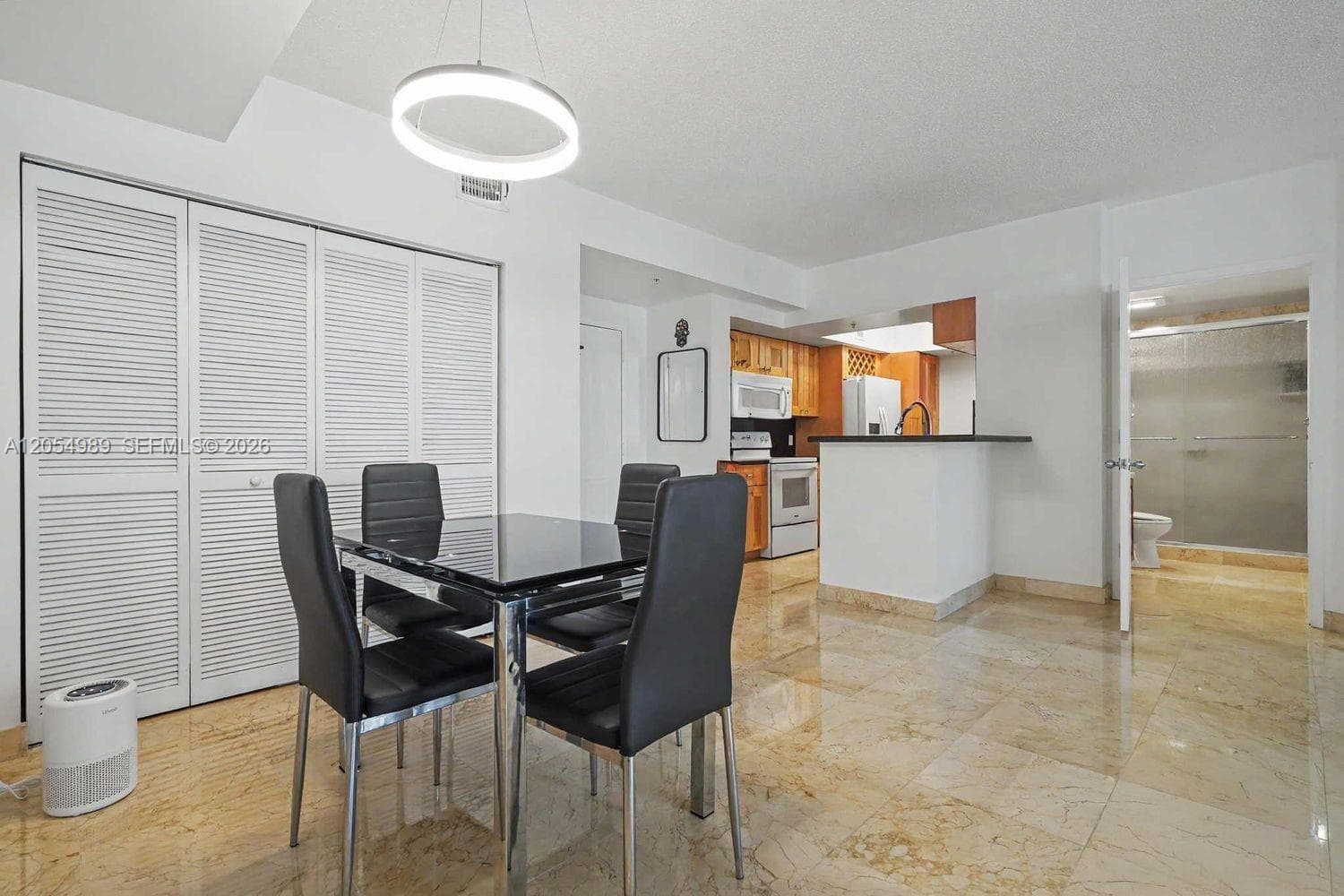 Blue Lagoon condominium · #906 in Miami - Photo 13