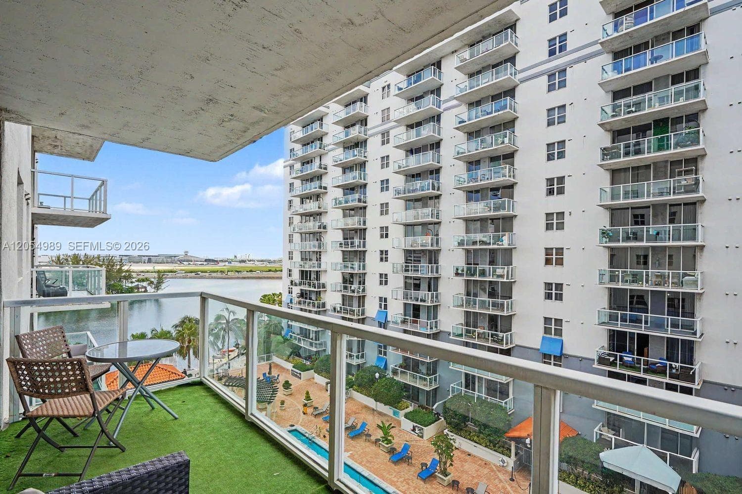 Blue Lagoon condominium · #906 in Miami - Photo 16