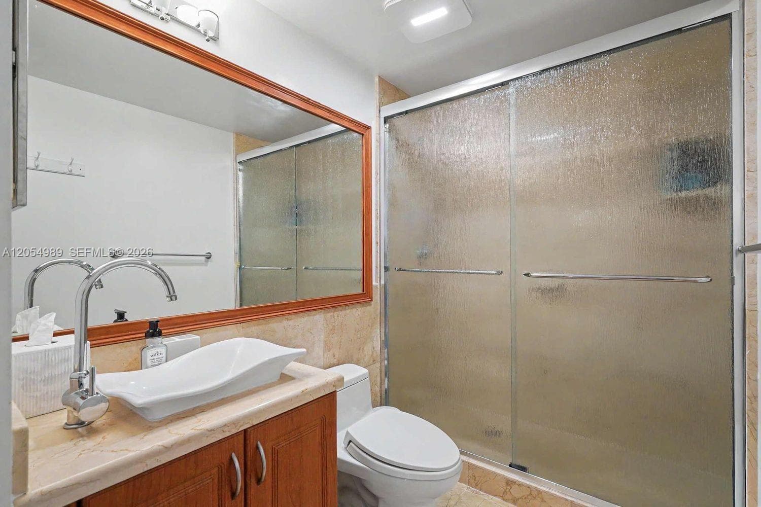 Blue Lagoon condominium · #906 in Miami - Photo 14