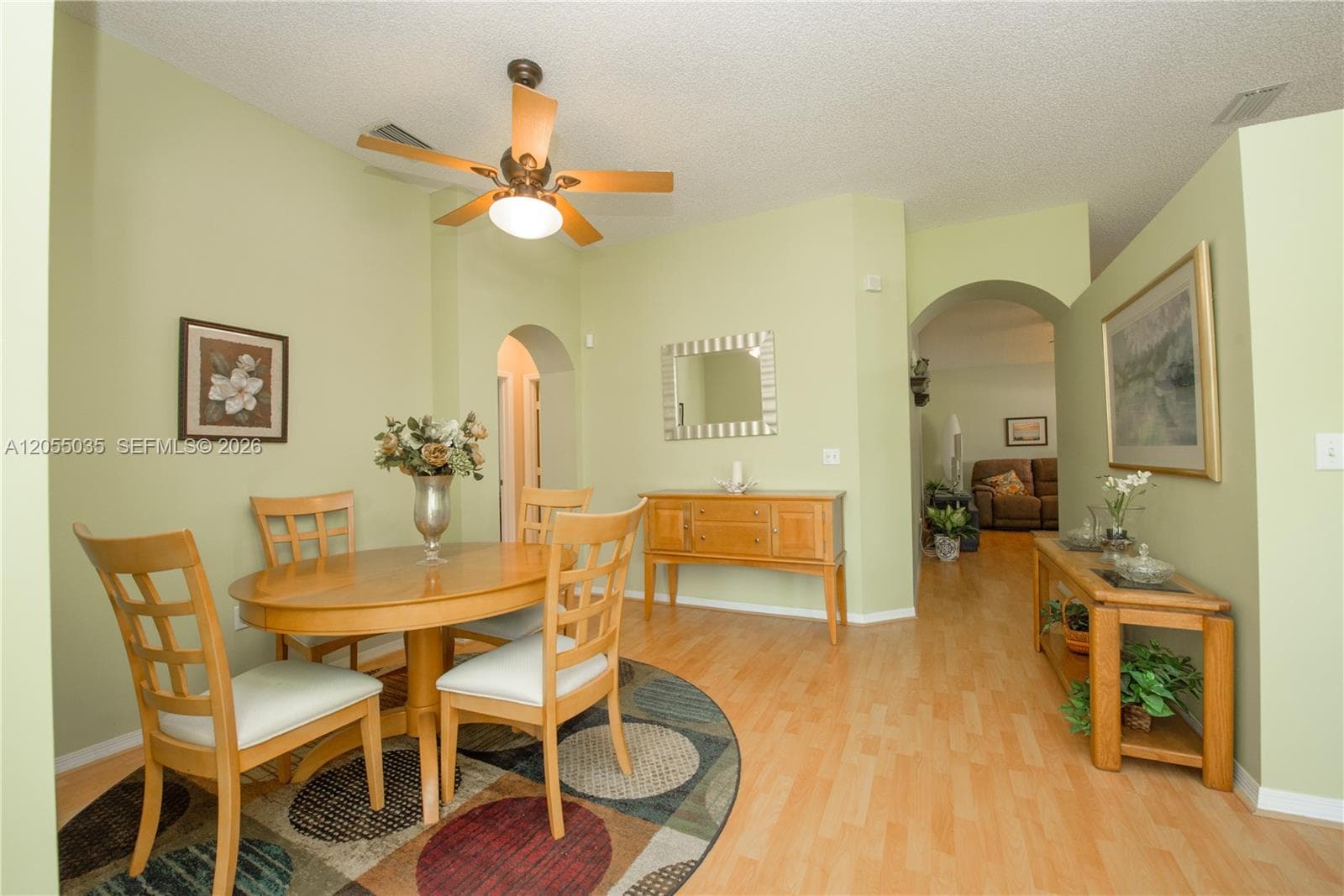 460 SE 24th Dr photo 5