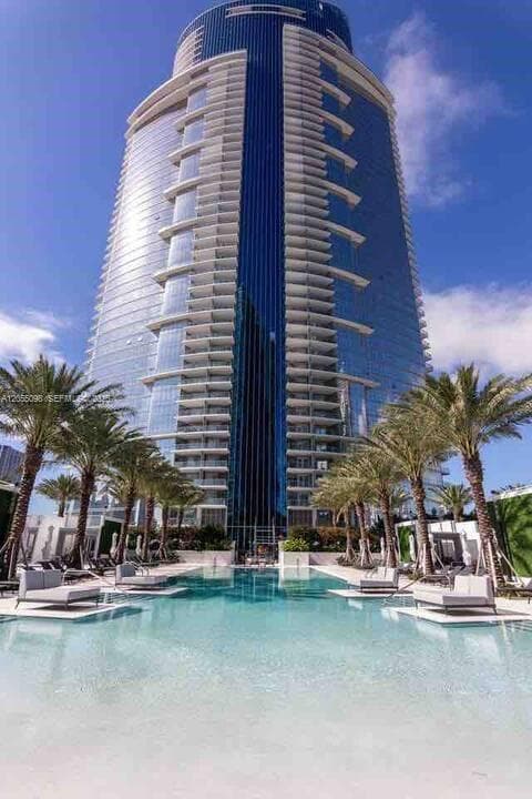 Paramount Miami Worldcenter · #503 in Miami - Photo 56