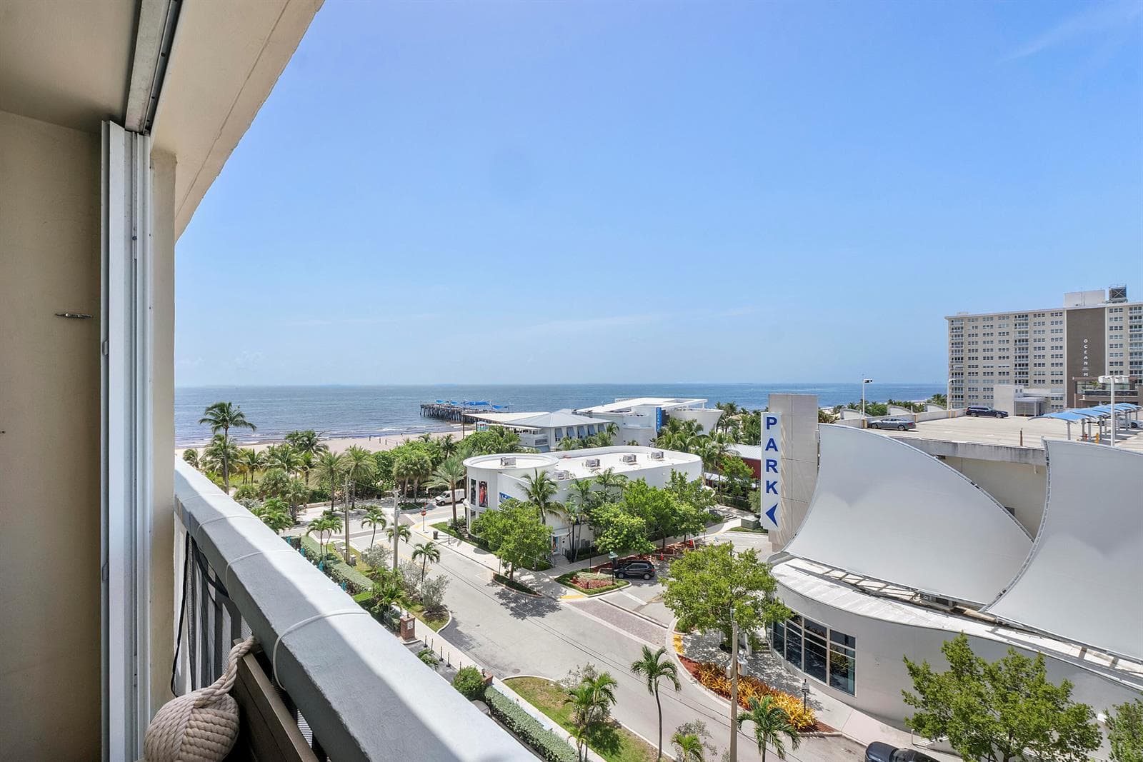 305 N Pompano Beach Blvd u804_050