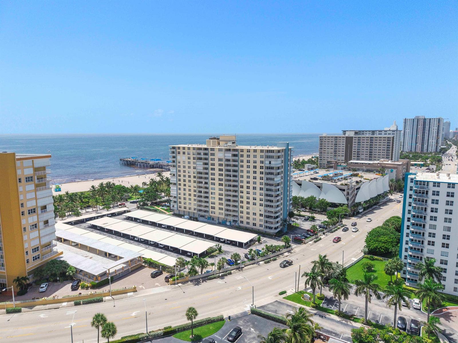 305 N Pompano Beach Blvd u804_011