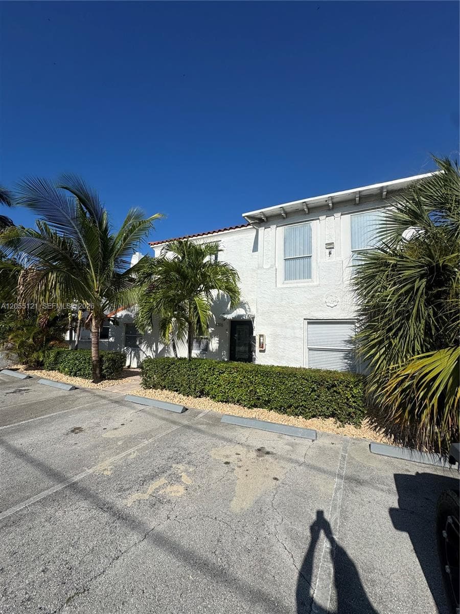 FAIRGREEN · #3 in Miami Beach - Photo 11