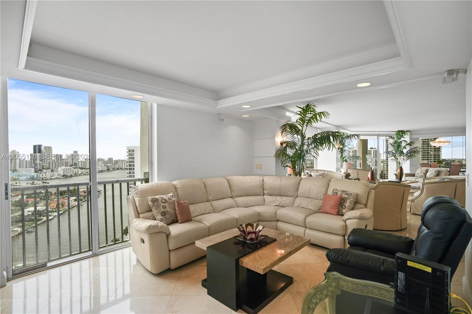 TURNBERRY TOWERS CONDO · #25GR in Aventura - Photo 12