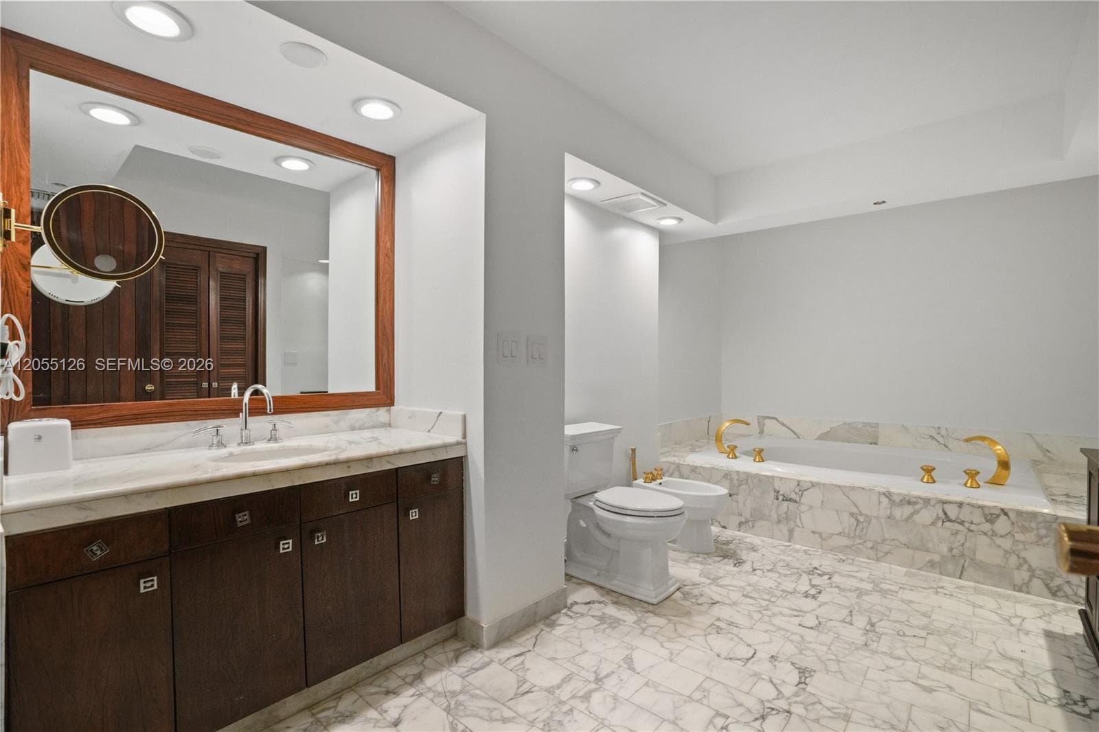 TURNBERRY TOWERS CONDO · #25GR in Aventura - Photo 28