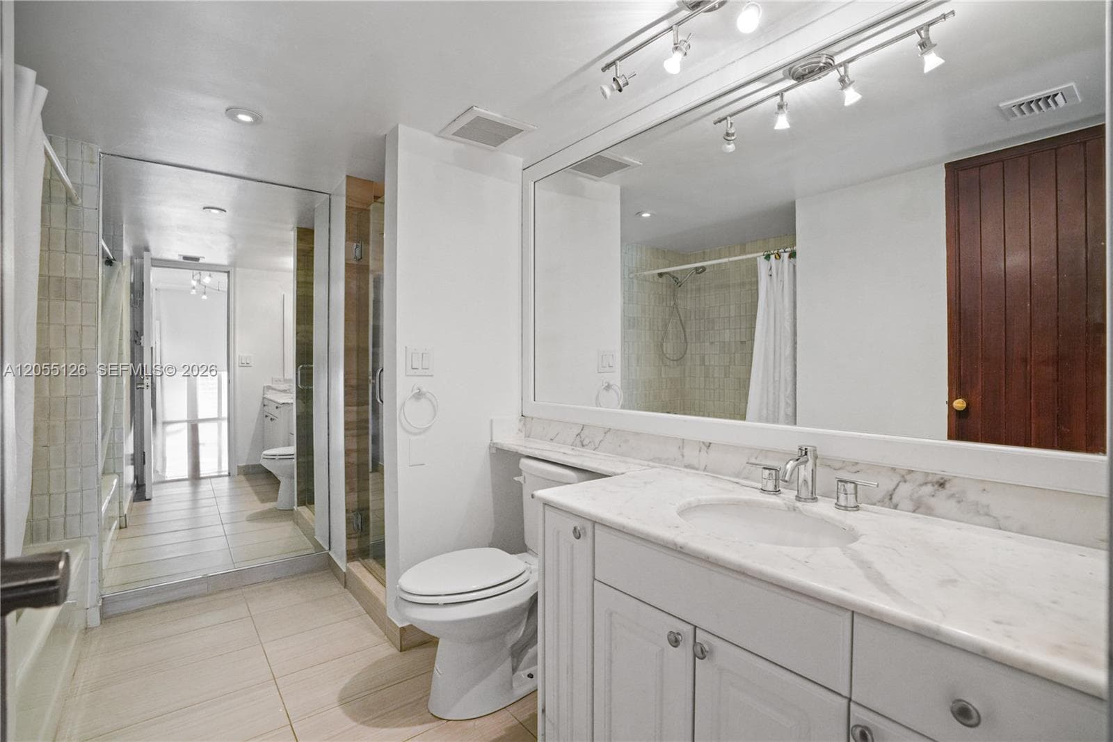 TURNBERRY TOWERS CONDO · #25GR in Aventura - Photo 49