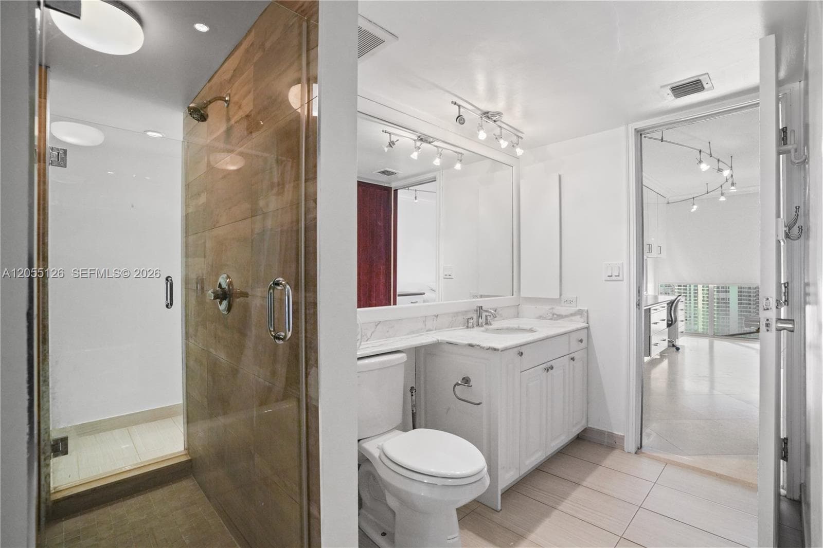 TURNBERRY TOWERS CONDO · #25GR in Aventura - Photo 51
