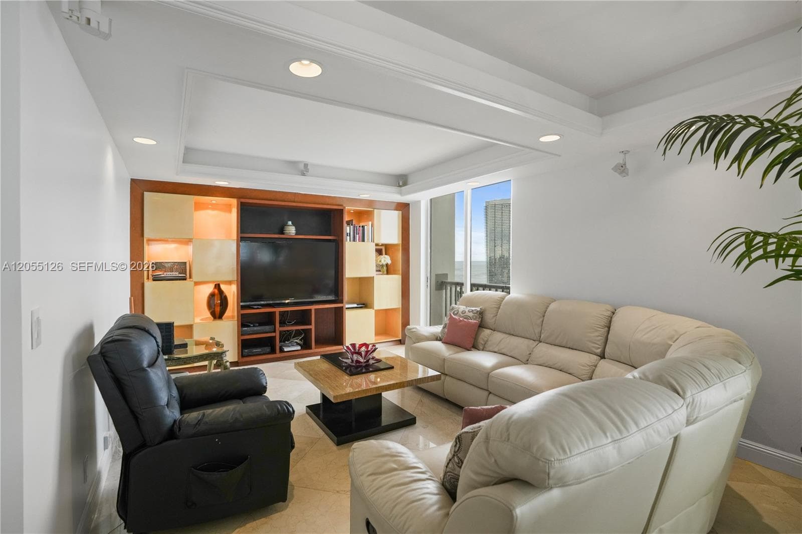 TURNBERRY TOWERS CONDO · #25GR in Aventura - Photo 11