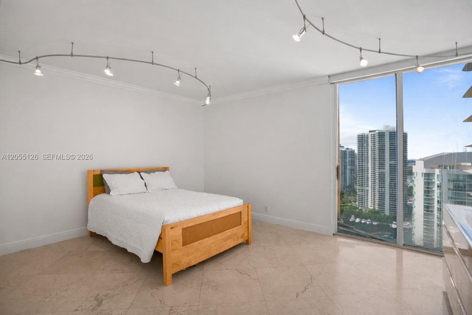 TURNBERRY TOWERS CONDO · #25GR in Aventura - Photo 40