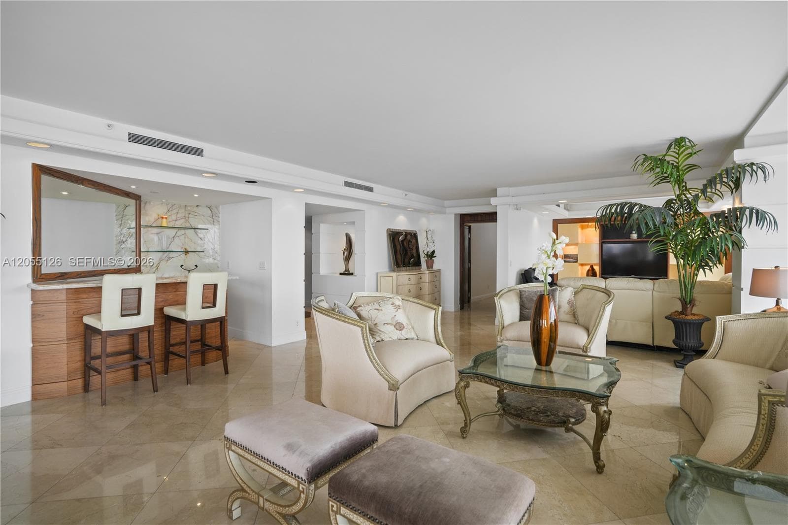 TURNBERRY TOWERS CONDO · #25GR in Aventura - Photo 8