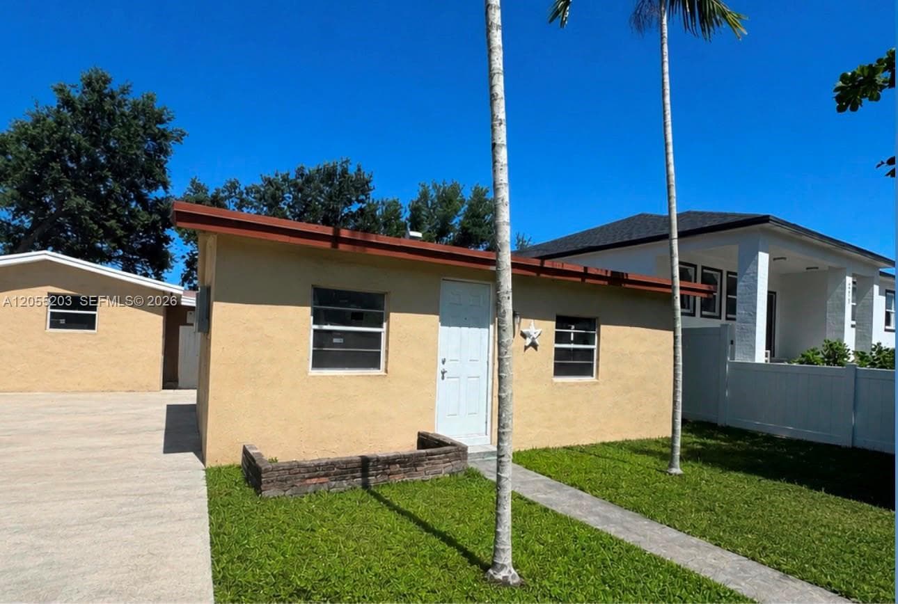 217 NW 14th Ct #0 photo 1