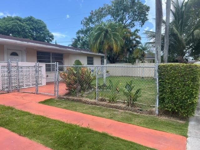 17861 SW 112th Pl photo 2