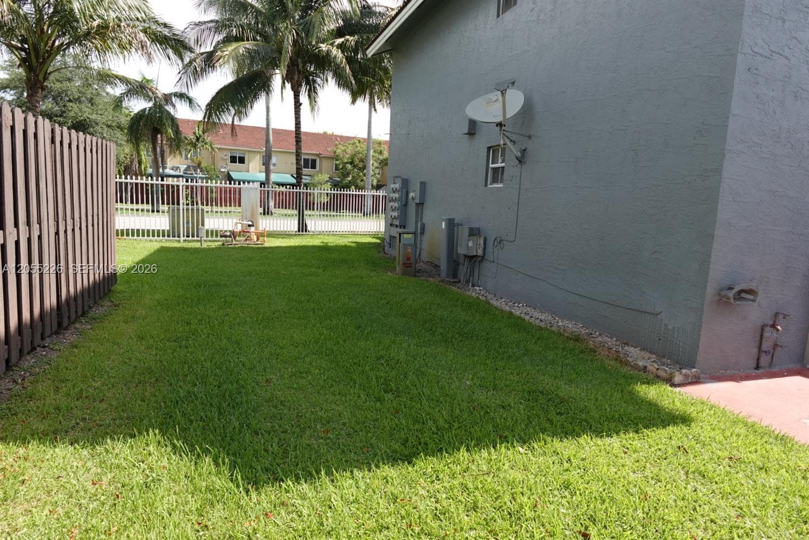 Lago Del Rey · #1602 in Hialeah - Photo 28
