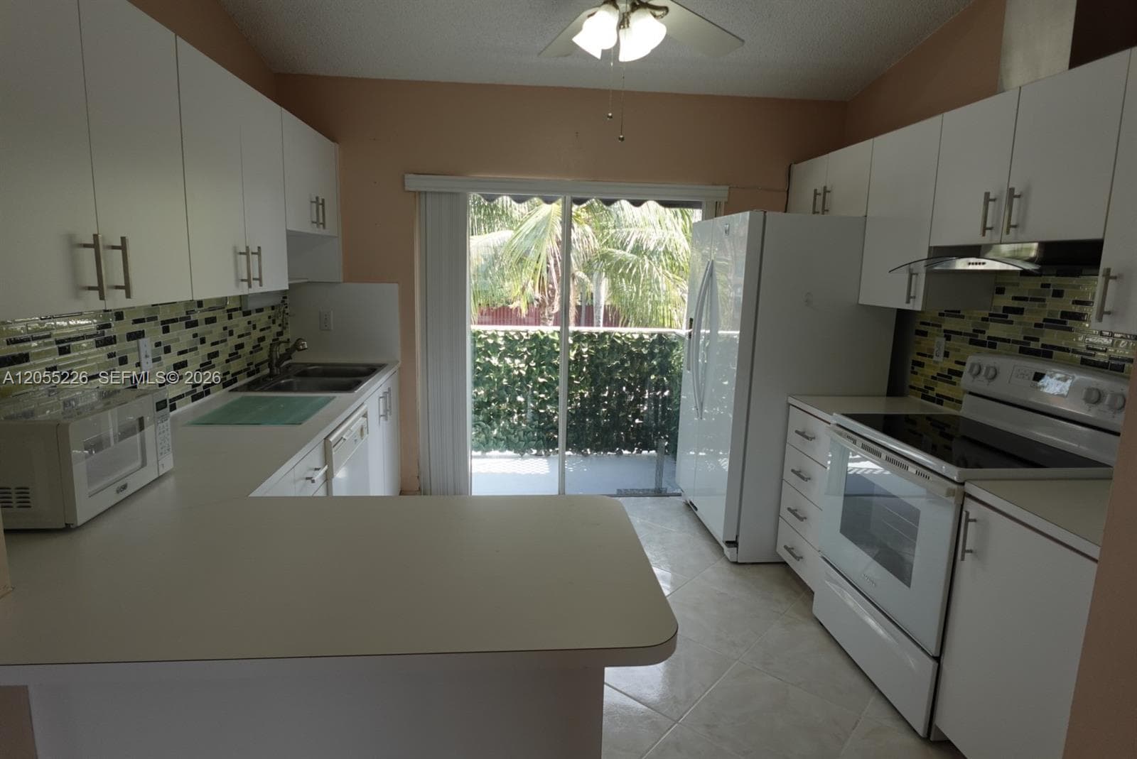 Lago Del Rey · #1602 in Hialeah - Photo 4