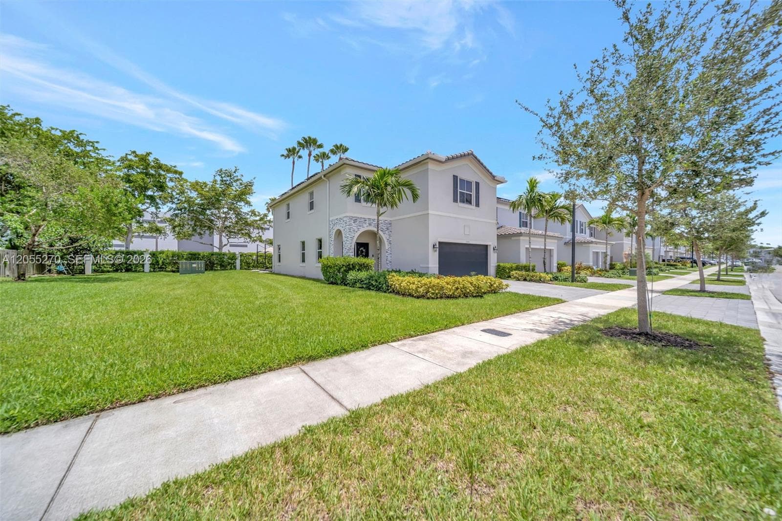 1361 SE 27th Ter photo 12