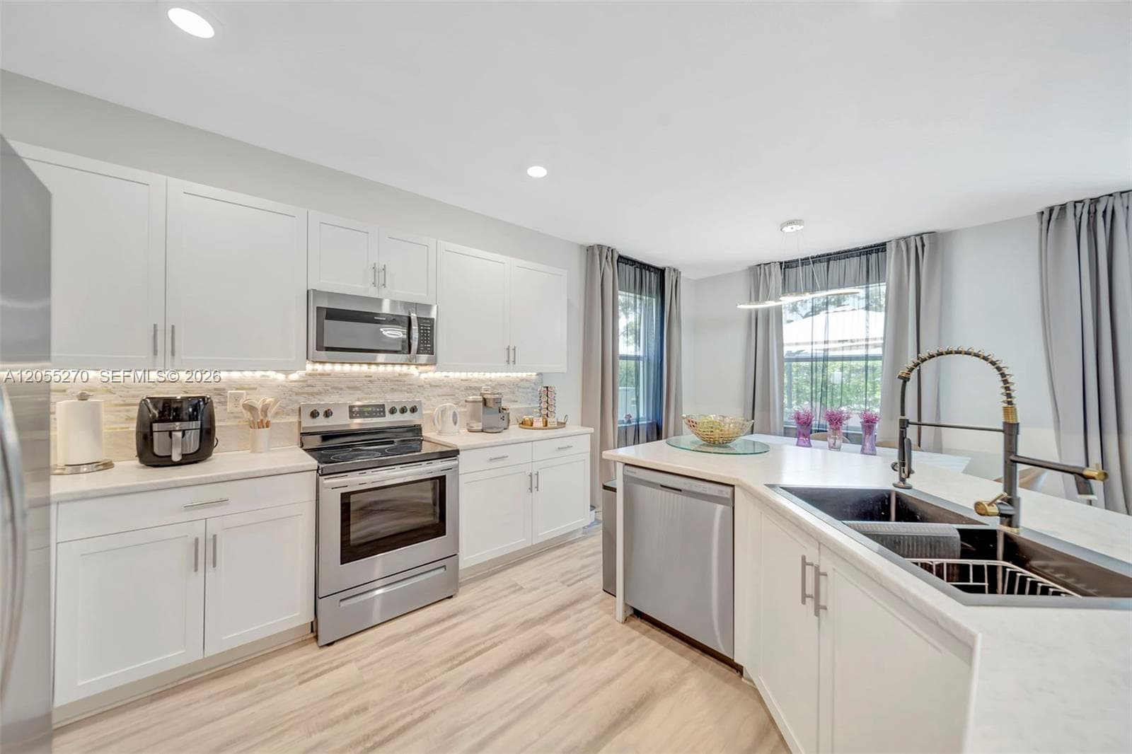 1361 SE 27th Ter photo 39