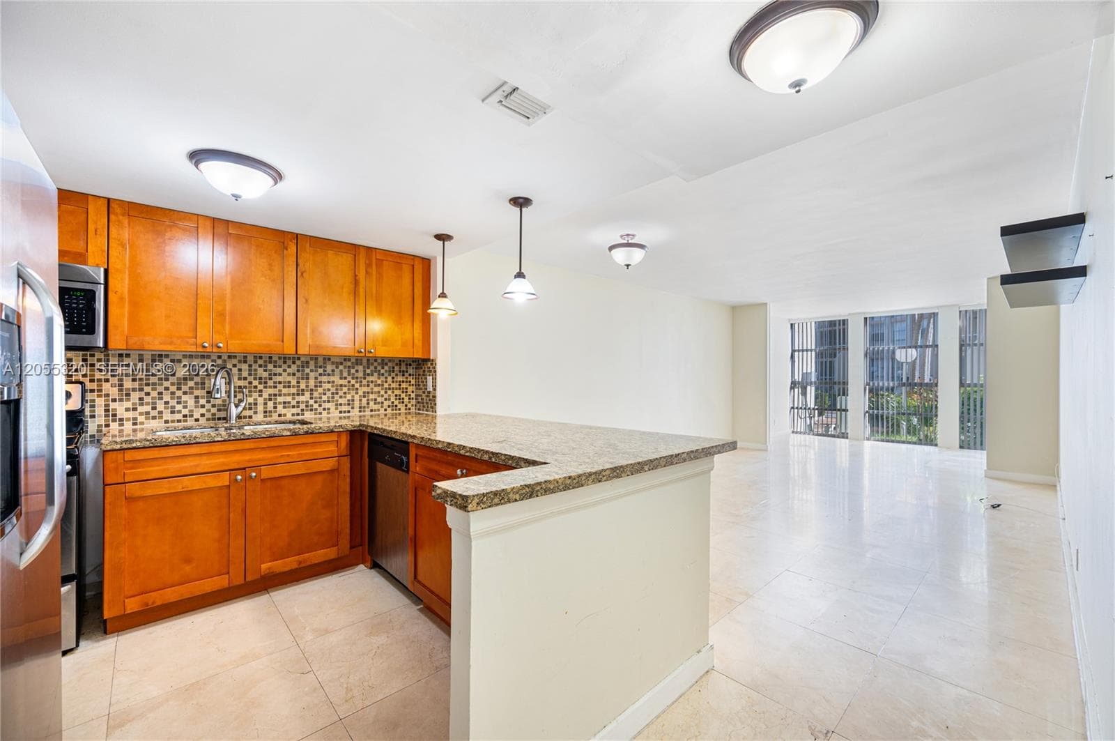 DE SOTO PARK CONDO · #112 in Hallandale Beach - Photo 2