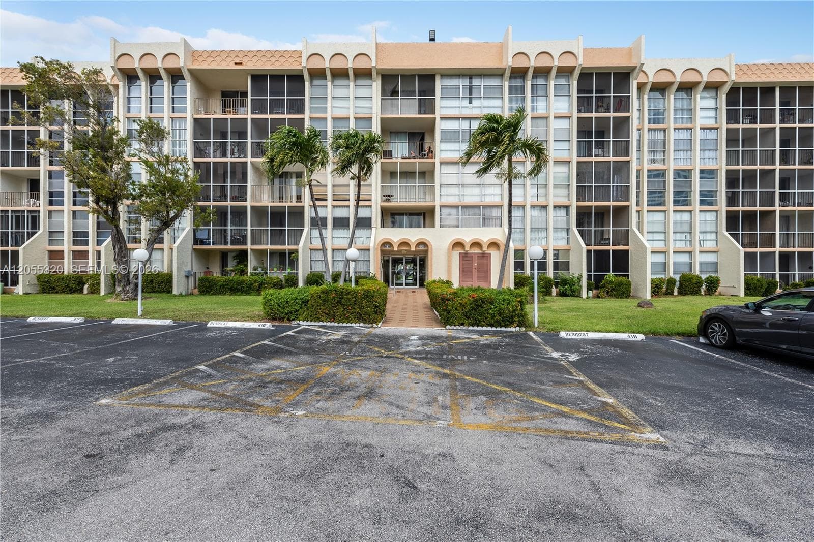 DE SOTO PARK CONDO · #112 in Hallandale Beach - Photo 16