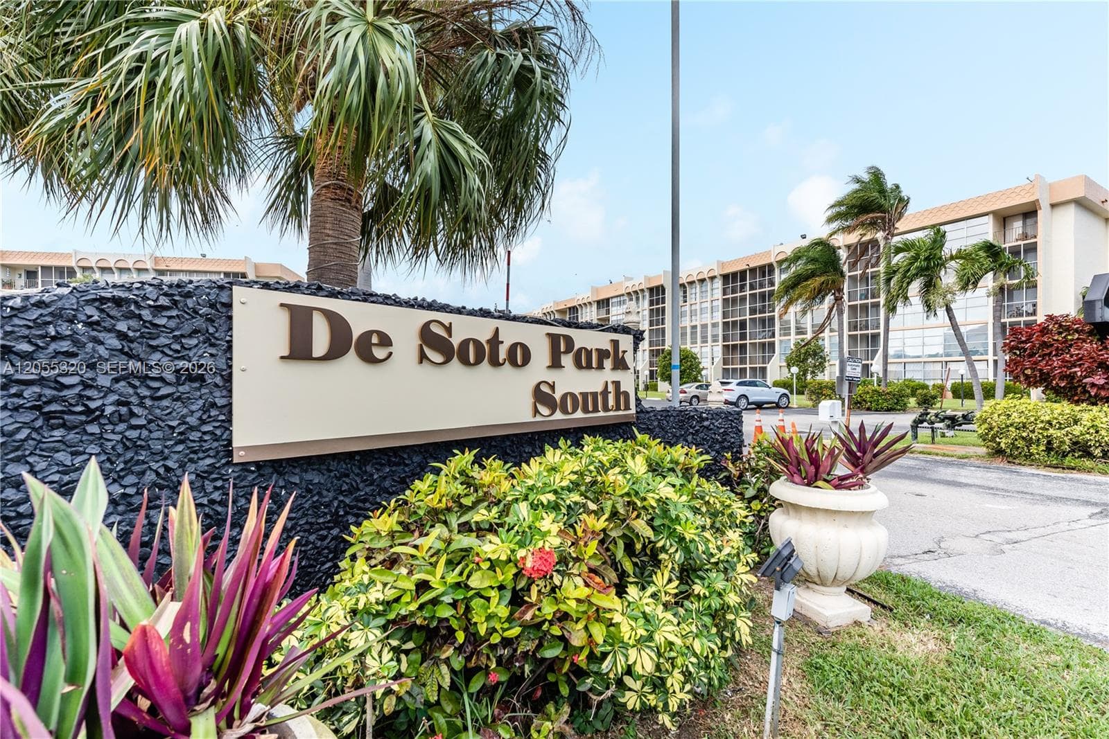 DE SOTO PARK CONDO · #112 in Hallandale Beach - Photo 1
