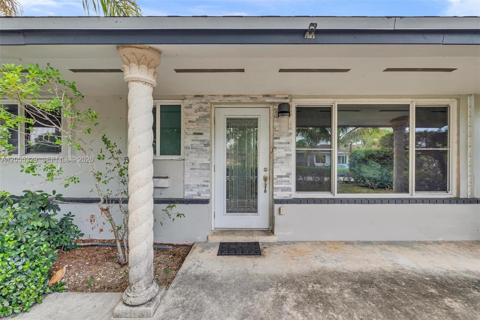9921 SW 165th Ter photo 6